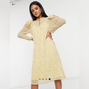 Vero Moda Aware Chiffon MIDI Dress with Volume Sleeve
